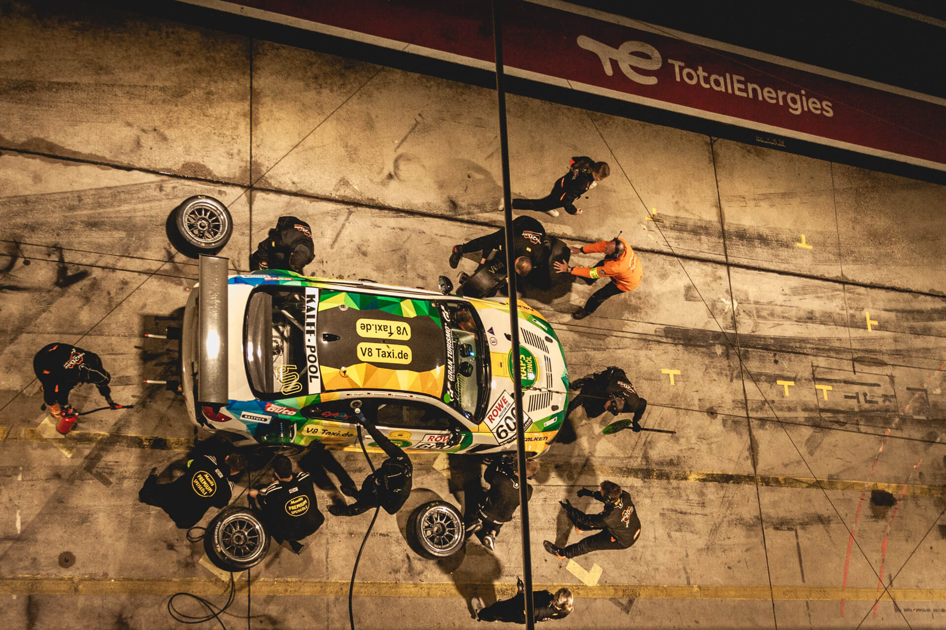 Pit Lane – TEAM